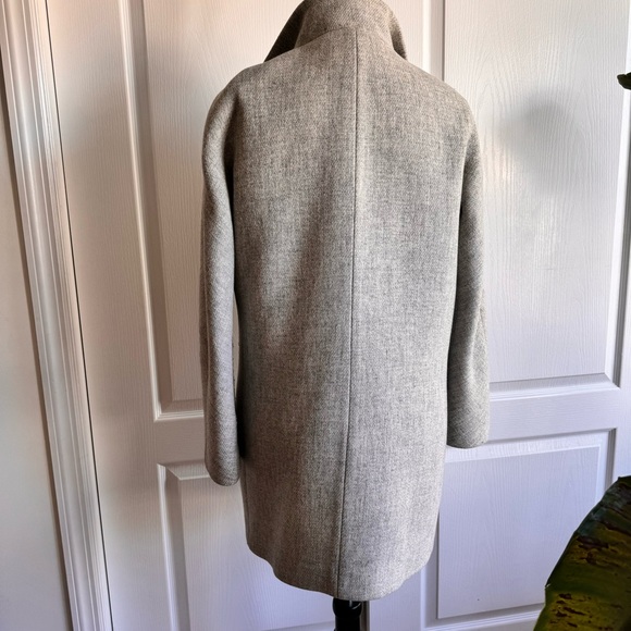 Lightly used J. Crew Cocoon coat in Italian stadium-cloth - Picture 9 of 9